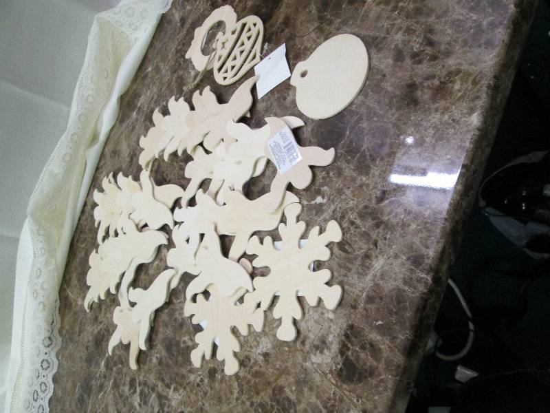 Assortment of ghost, wreath, bells ...