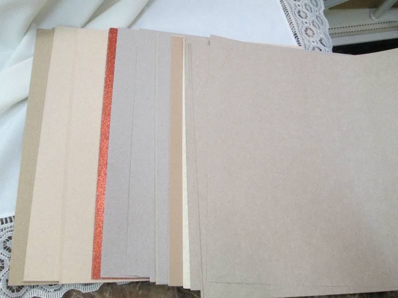 assortment of paper Brownbrown, gs...