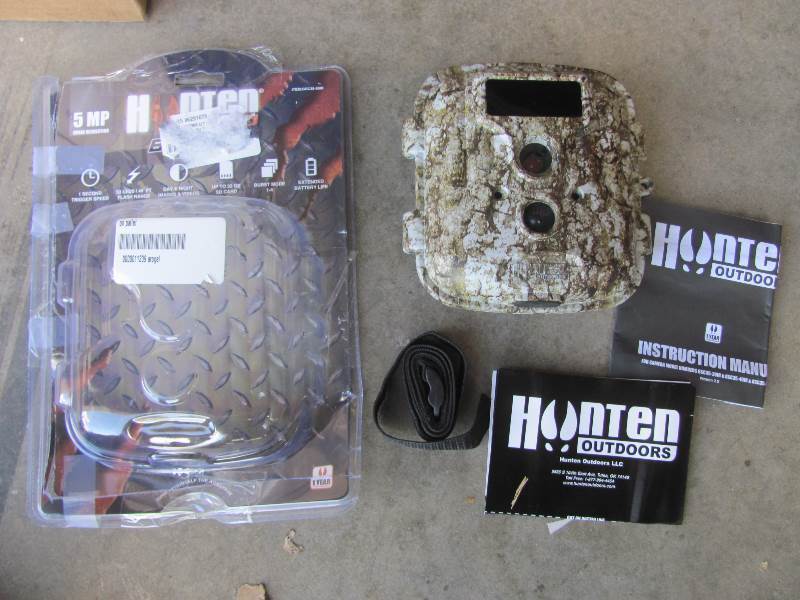 lot 15 image: Game Cams