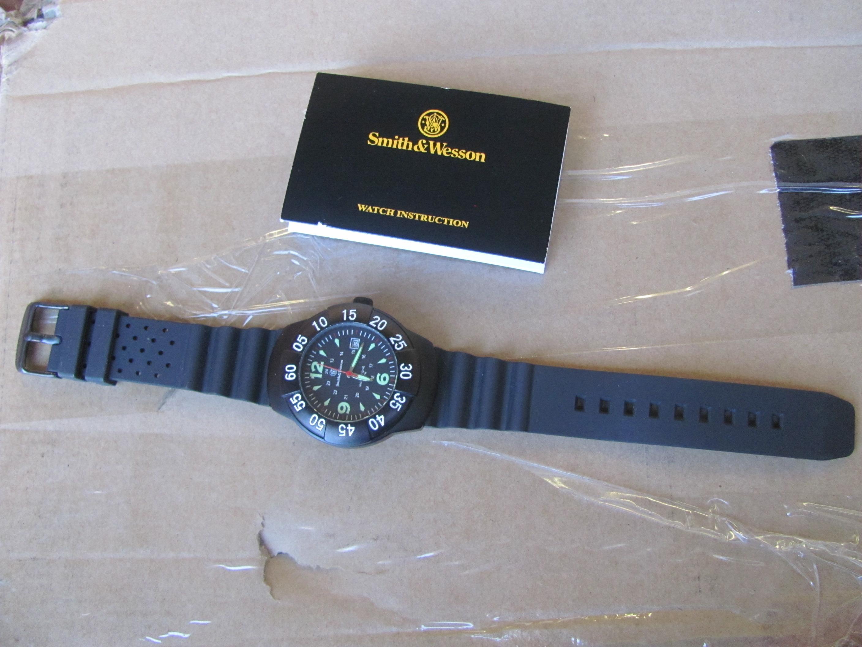 lot 19 image: Watches