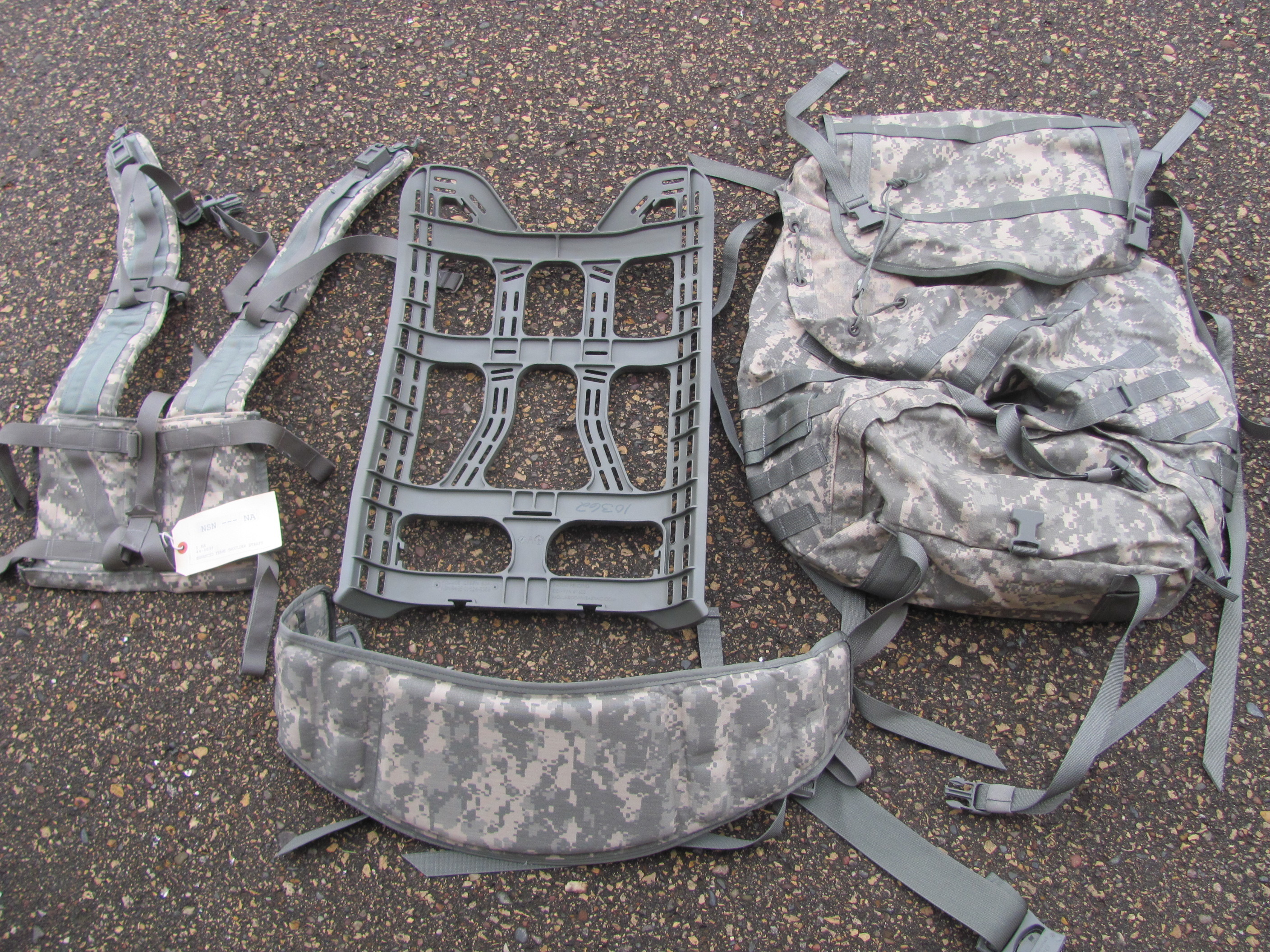 lot 33 image: Backpacks