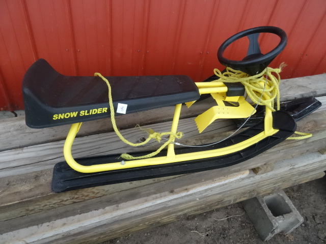lot 8 image: Snow Slider