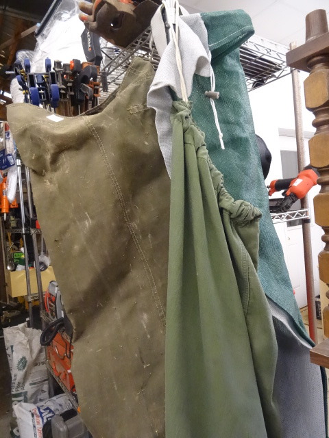 lot 29 image: Army Bag