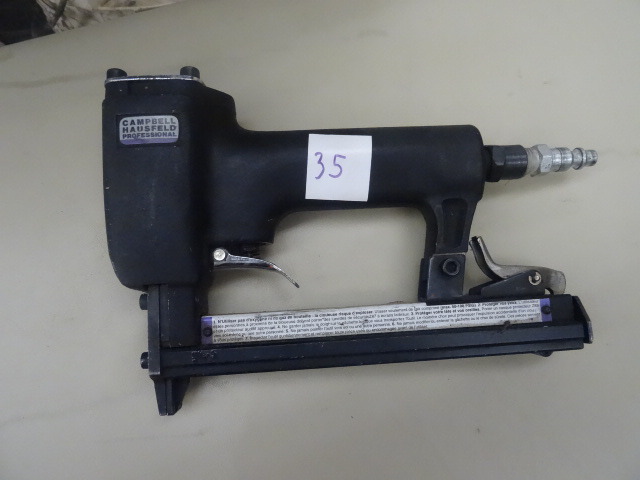 lot 35 image: Crown Stapler