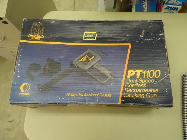 lot 38 image: Cordless Caulking Gun