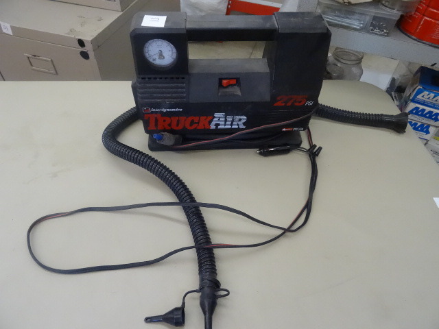 lot 51 image: Air Compressor