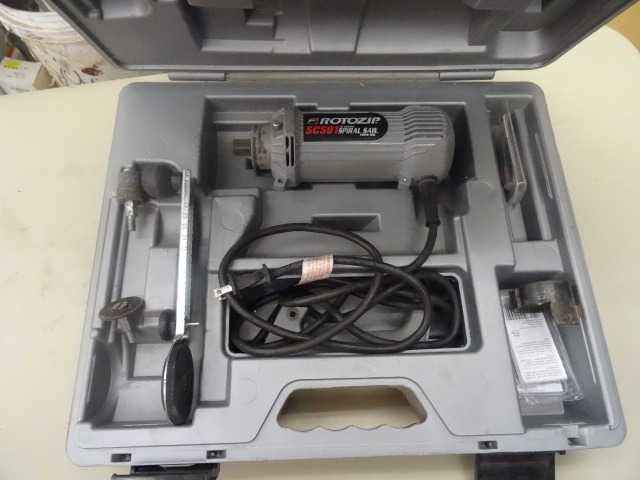 lot 55 image: Spiral Saw Kit