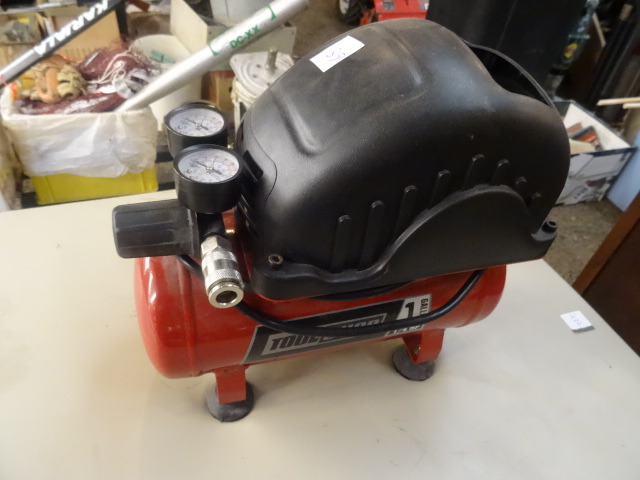 lot 68 image: Air Compressor
