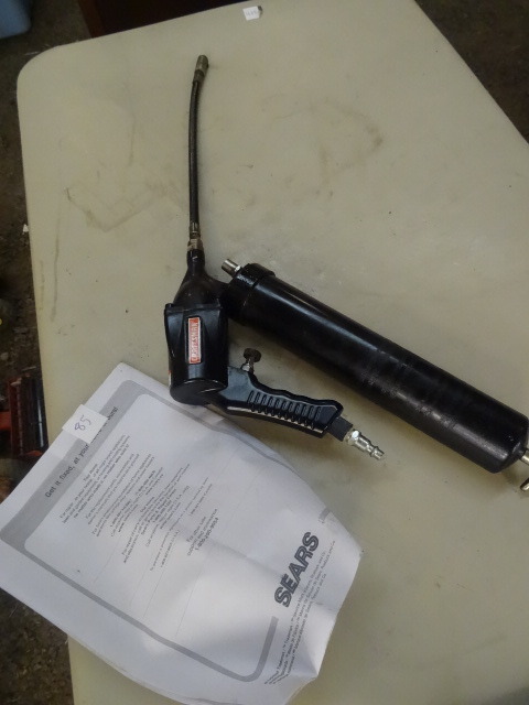 lot 85 image: Air Grease Gun