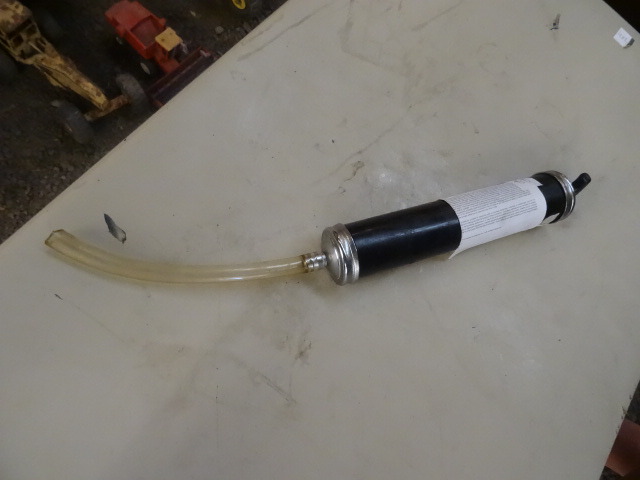 lot 88 image: Suction Gun
