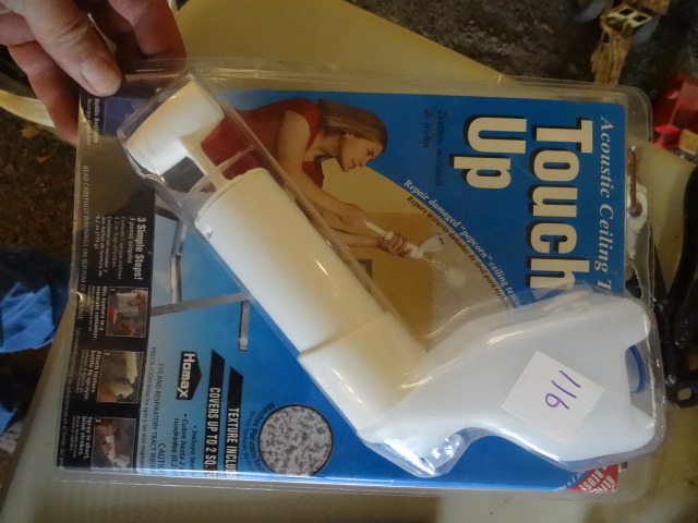lot 116 image: Touch Up Texture Sprayer