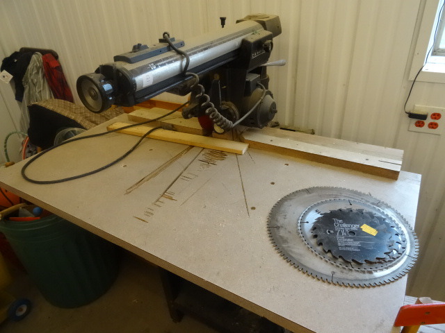 lot 121 image: Radial Arm Saw