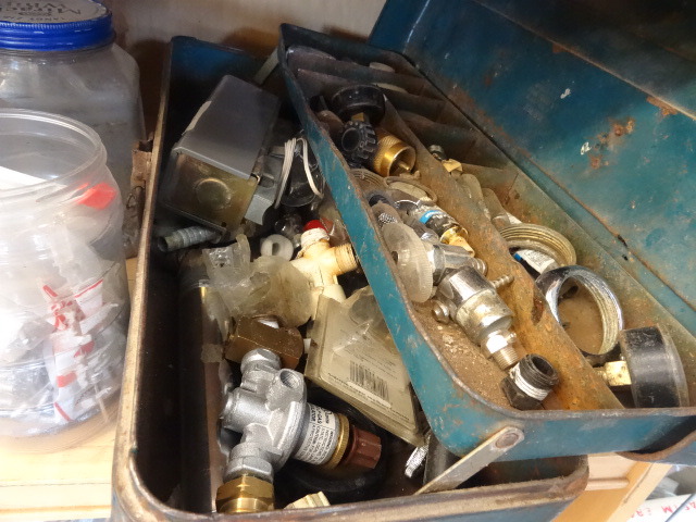 lot 142 image: Hardware