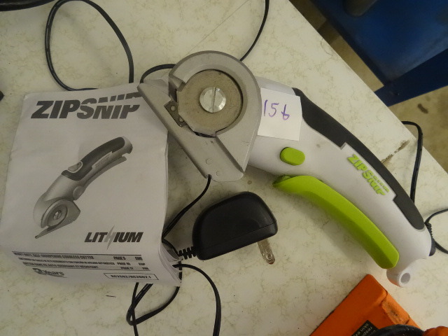 lot 156 image: Zip Snip