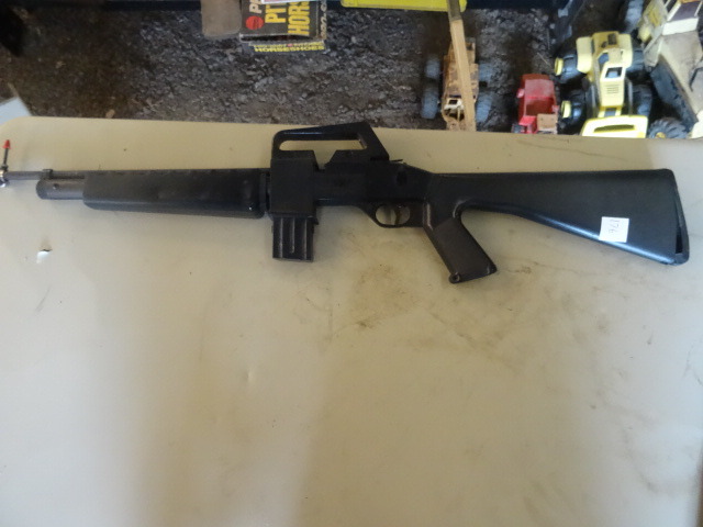 lot 176 image: BB Gun