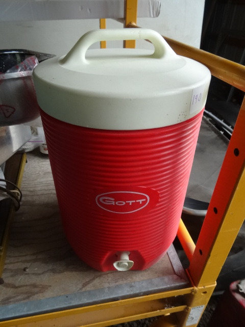 lot 190 image: Drink Cooler