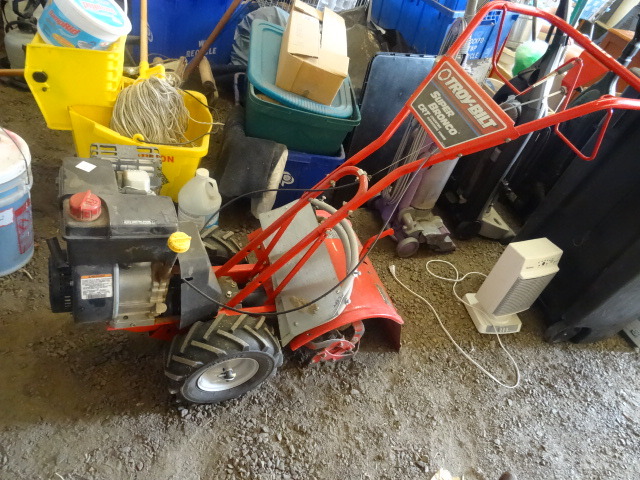 lot 229 image: Rear Tine Tiller