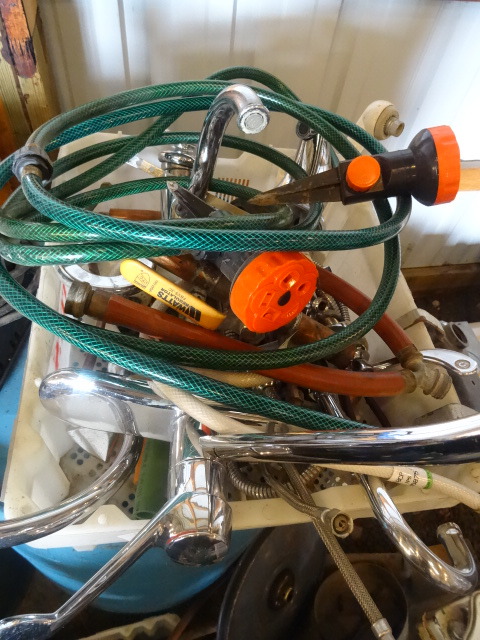 lot 249 image: Plumbing Fixtures