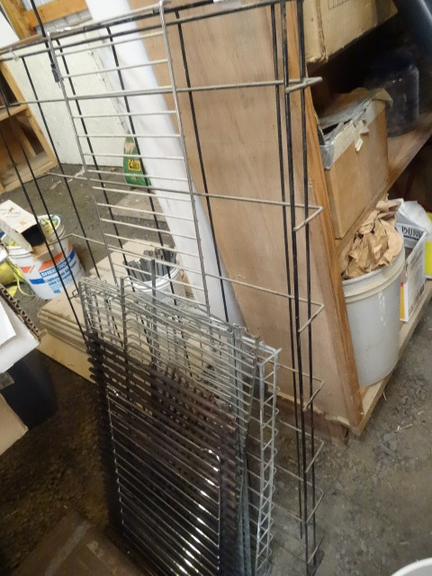 lot 293 image: BBQ Grates