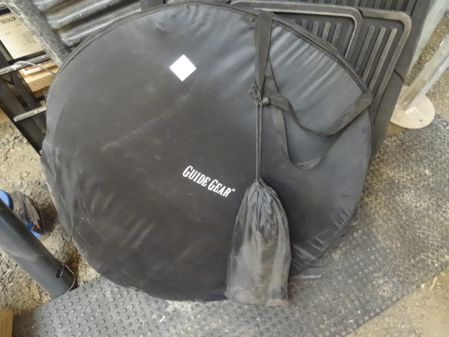 lot 307 image: Pull Up Cover