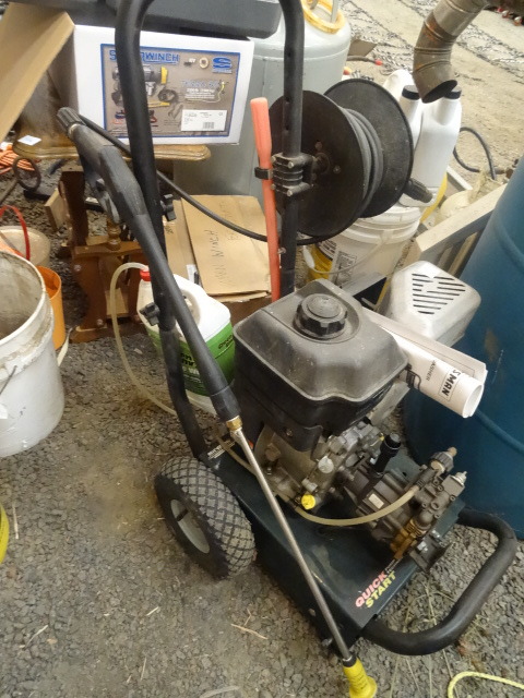 lot 325 image: Pressure Washer