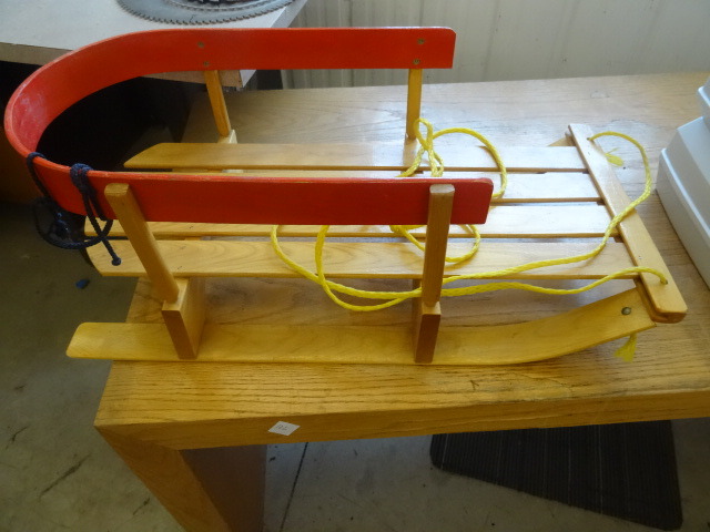 lot 355 image: Pull Sled