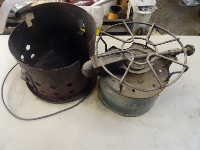 lot 365 image: Coleman Cook Stove