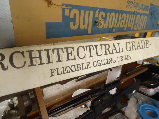 lot 383 image: Flex Moulding,
