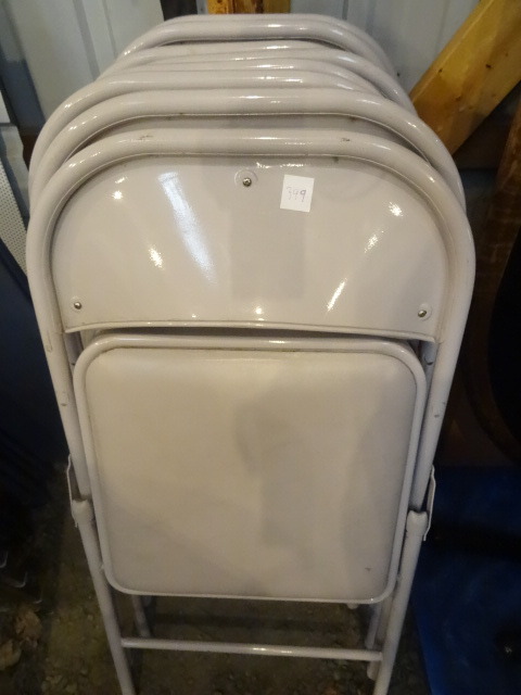 lot 399 image: Folding Chairs