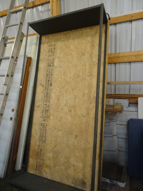 lot 404 image: Metal Rack
