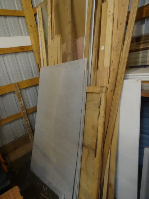lot 407 image: Trim and Boards