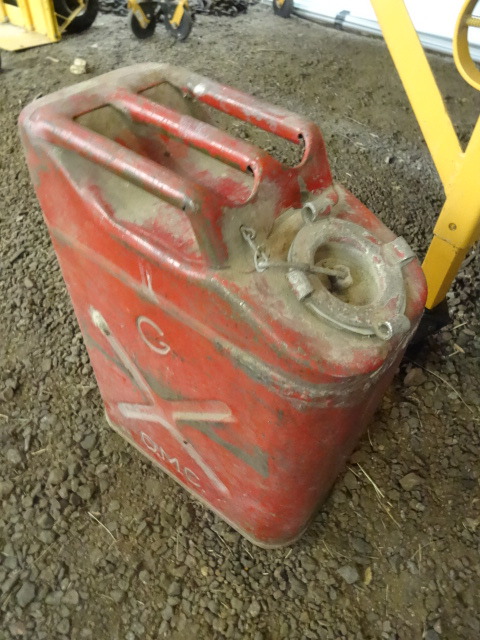 lot 410 image: Vintage Metal Gas Can