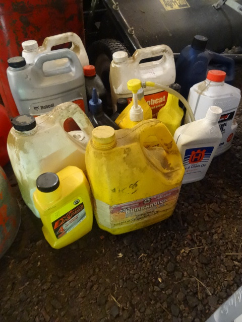 lot 422 image: Engine Oils