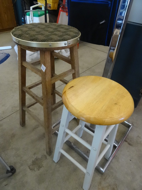 lot 426 image: Stools