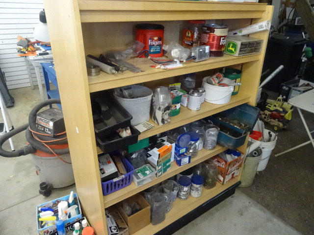 lot 439 image: Wood shelf