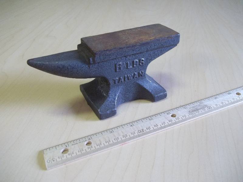 lot 3 image: Small Buffalo Anvil