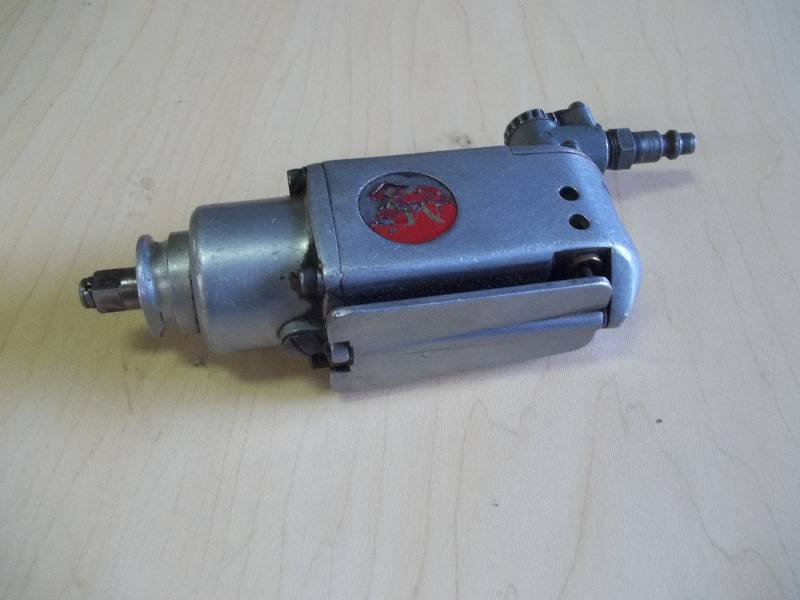 lot 26 image: Air Ratchet