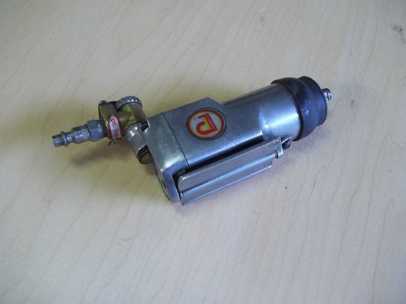 lot 27 image: Air Ratchet