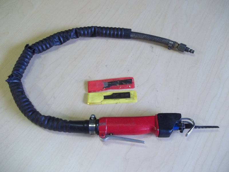 lot 33 image: Air Saw