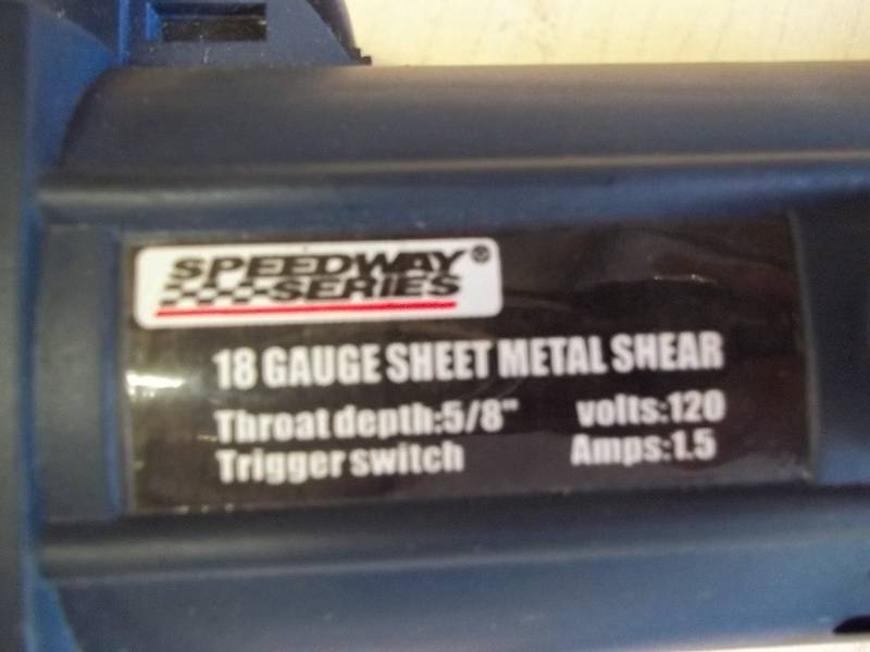 lot 34 image: Sheet Metal Shear