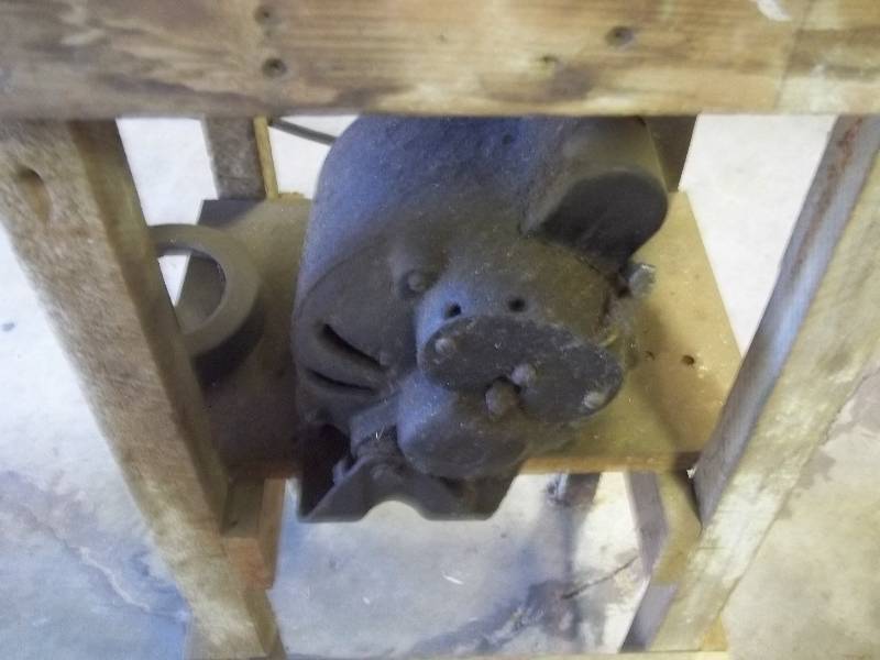 lot 300 image: Bench Mounted Grinder and Wire Brush