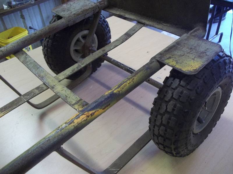 lot 375 image: Moving Dolly