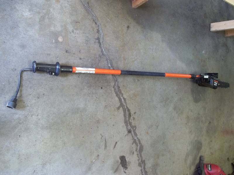 lot 400 image: Pole Saw