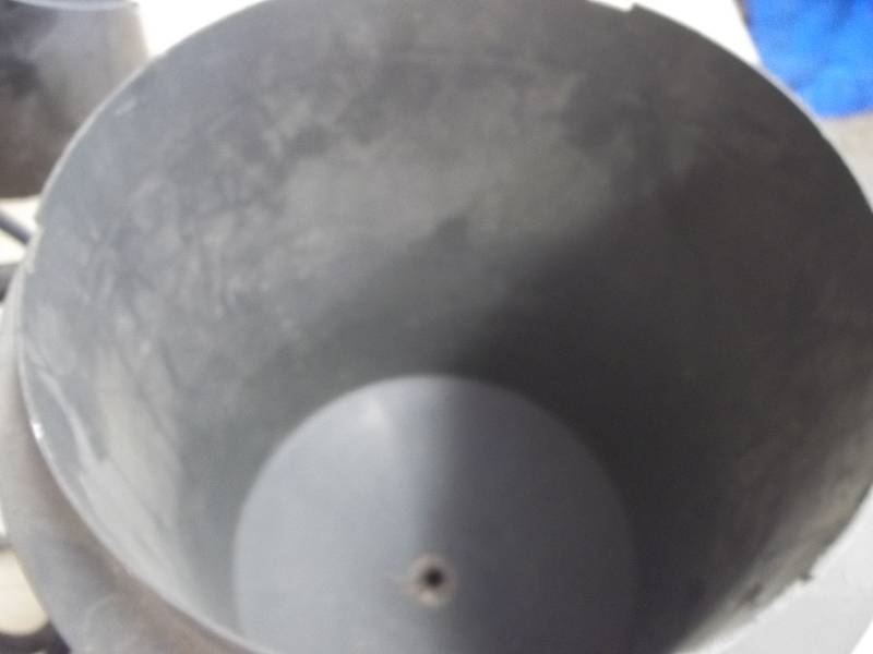 lot 521 image: Sand Blaster & Bucket-O-Sand