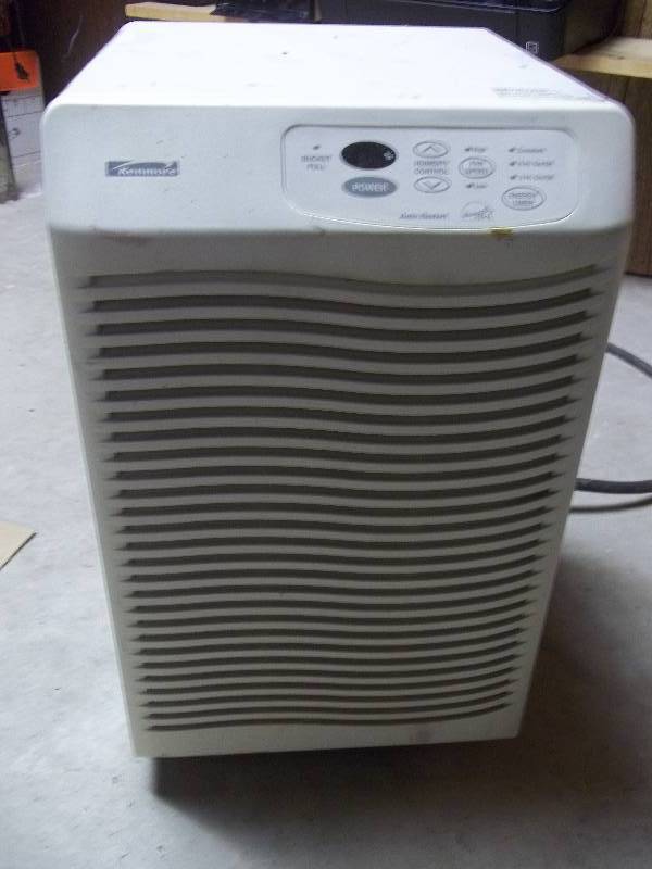 lot 646 image: Dehumidifier