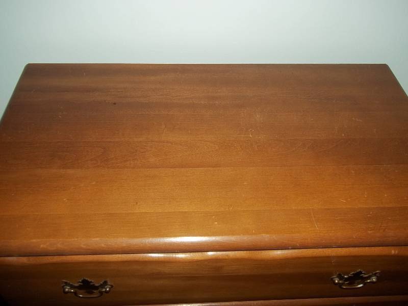 lot 678 image: Solid Wood Dresser