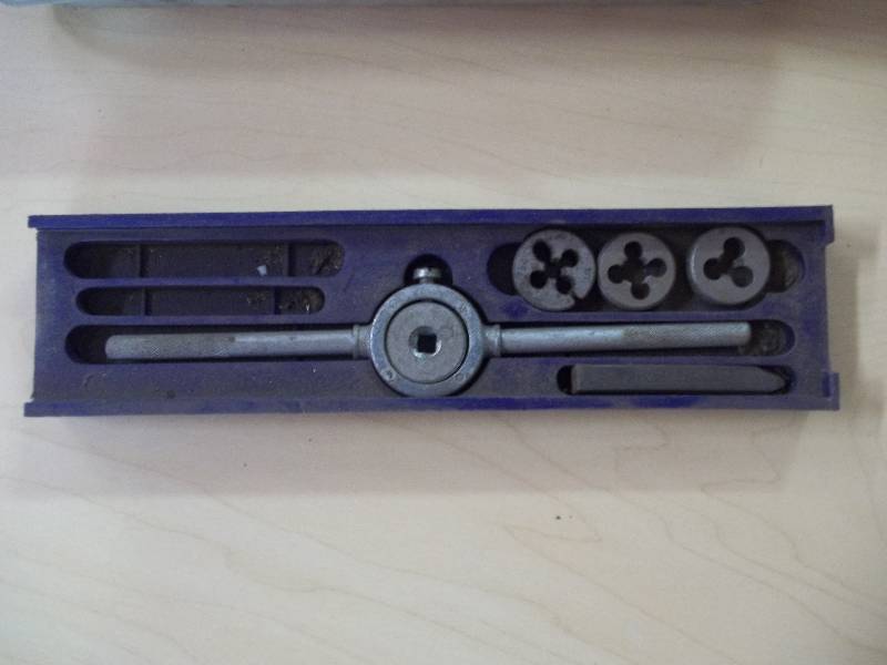 lot 12 image: Tap & Die
