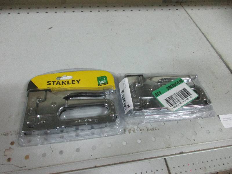 2 staplers