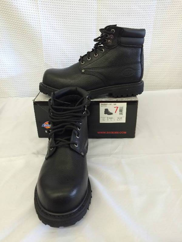 lot 7 image: Dickies Mens 6 Raider Steel Toe Work Boot 10.5