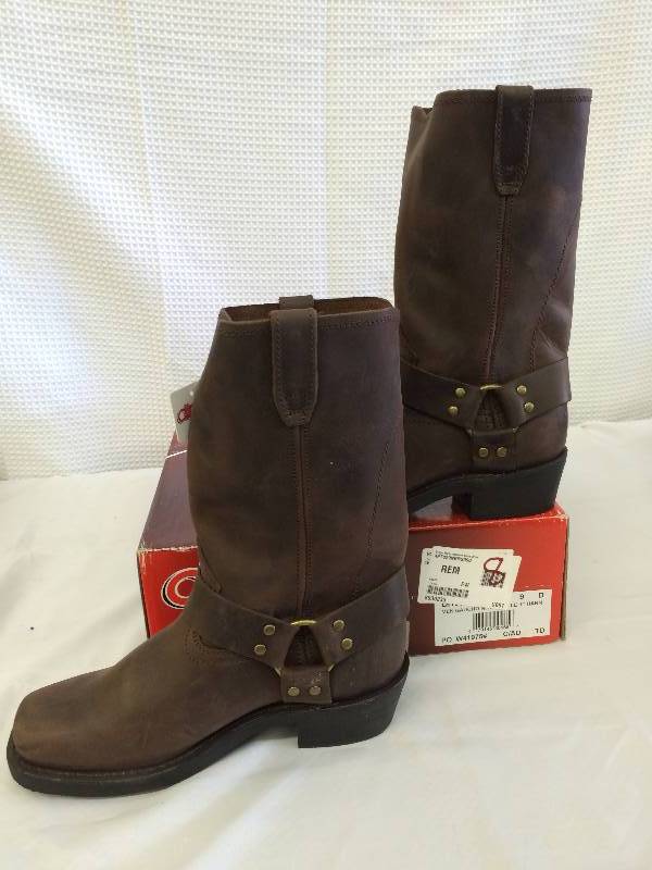 lot 8 image: Dingo Mens Harness Boot 9